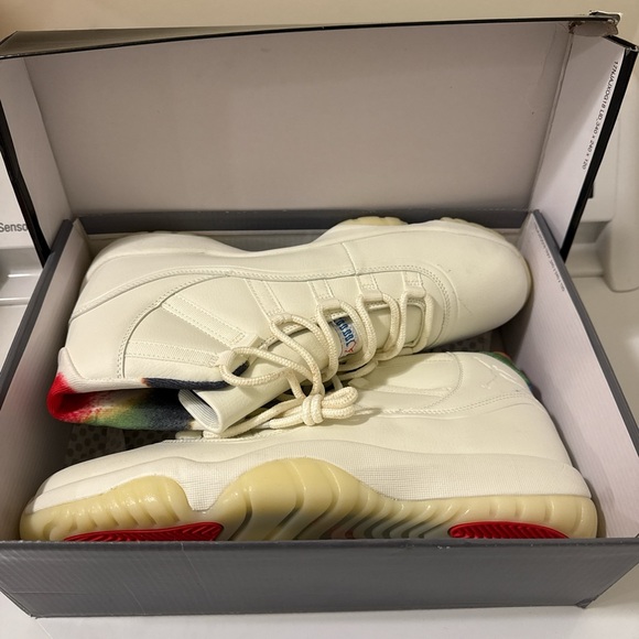 Air Jordan Retro 11s - Picture 5 of 6